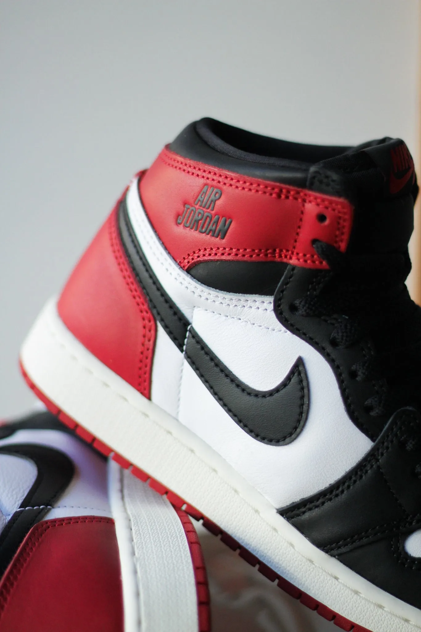 AIR JORDAN 1 RETRO HIGH OG (GS) "VARSITY RED"