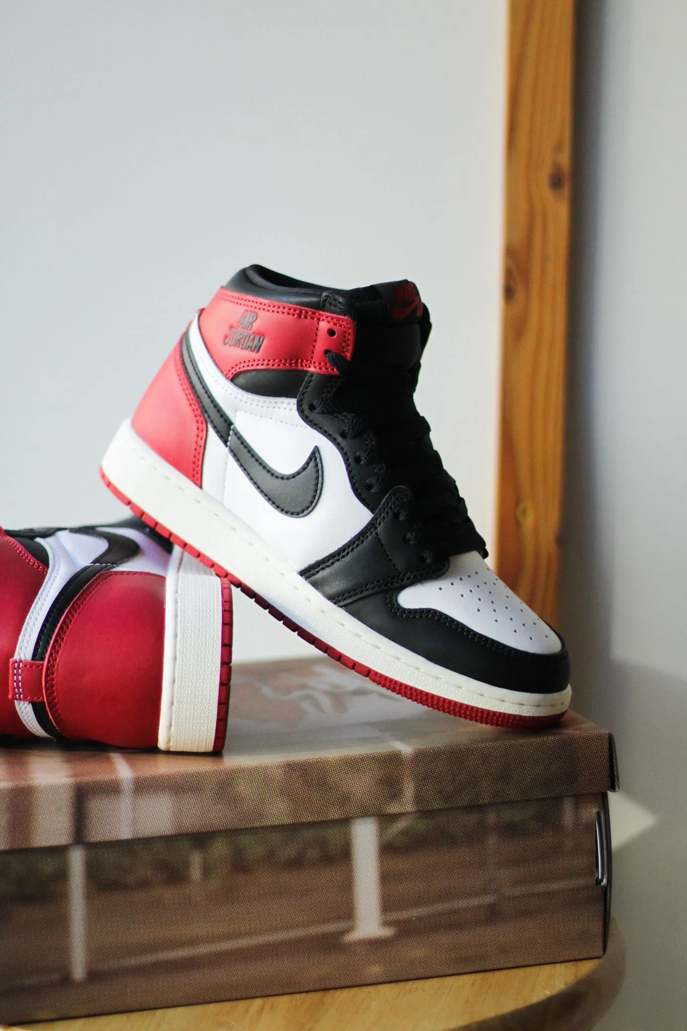 AIR JORDAN 1 RETRO HIGH OG (GS) "VARSITY RED"