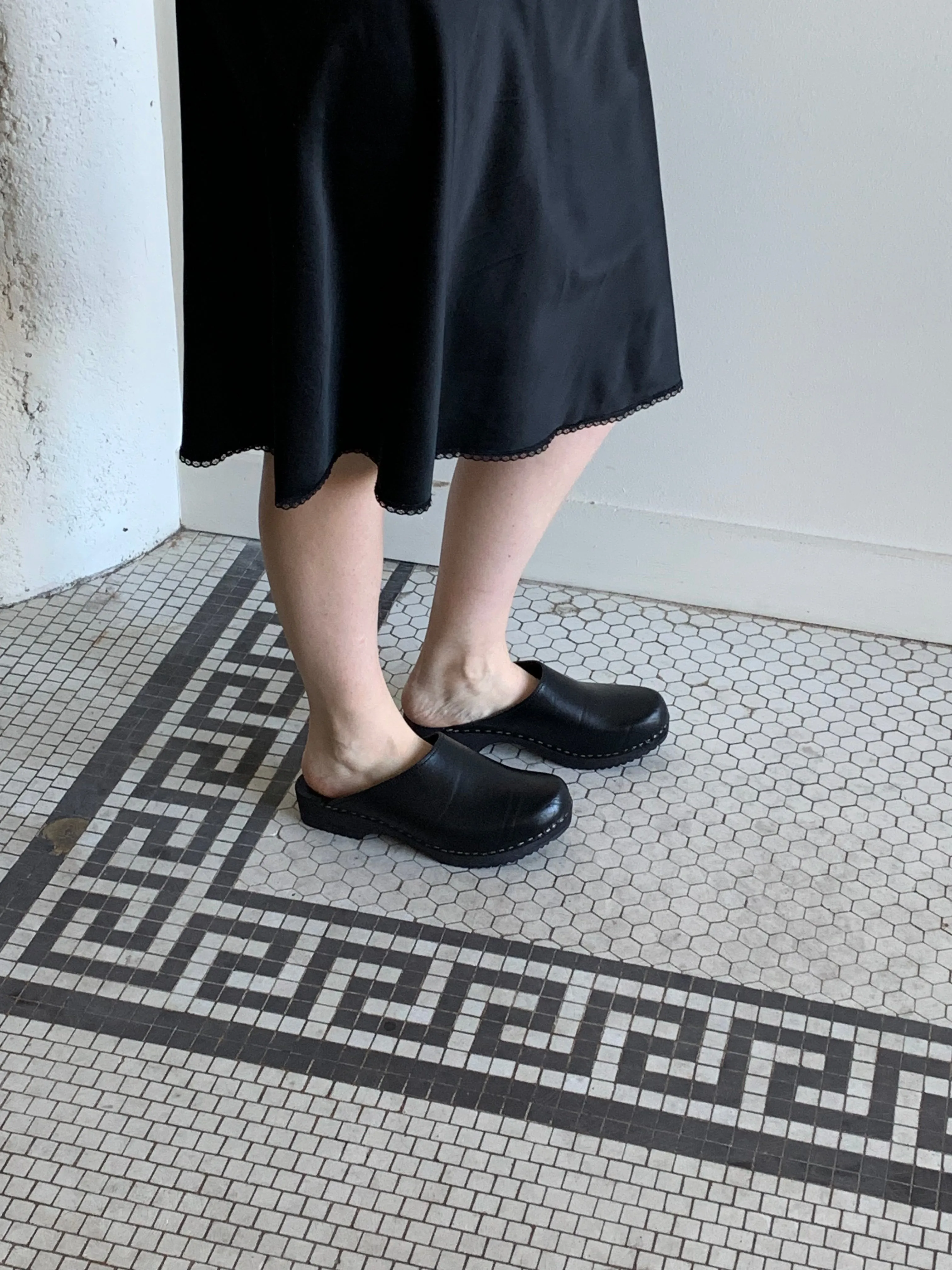 Black Kitty Clogs Studio clogs