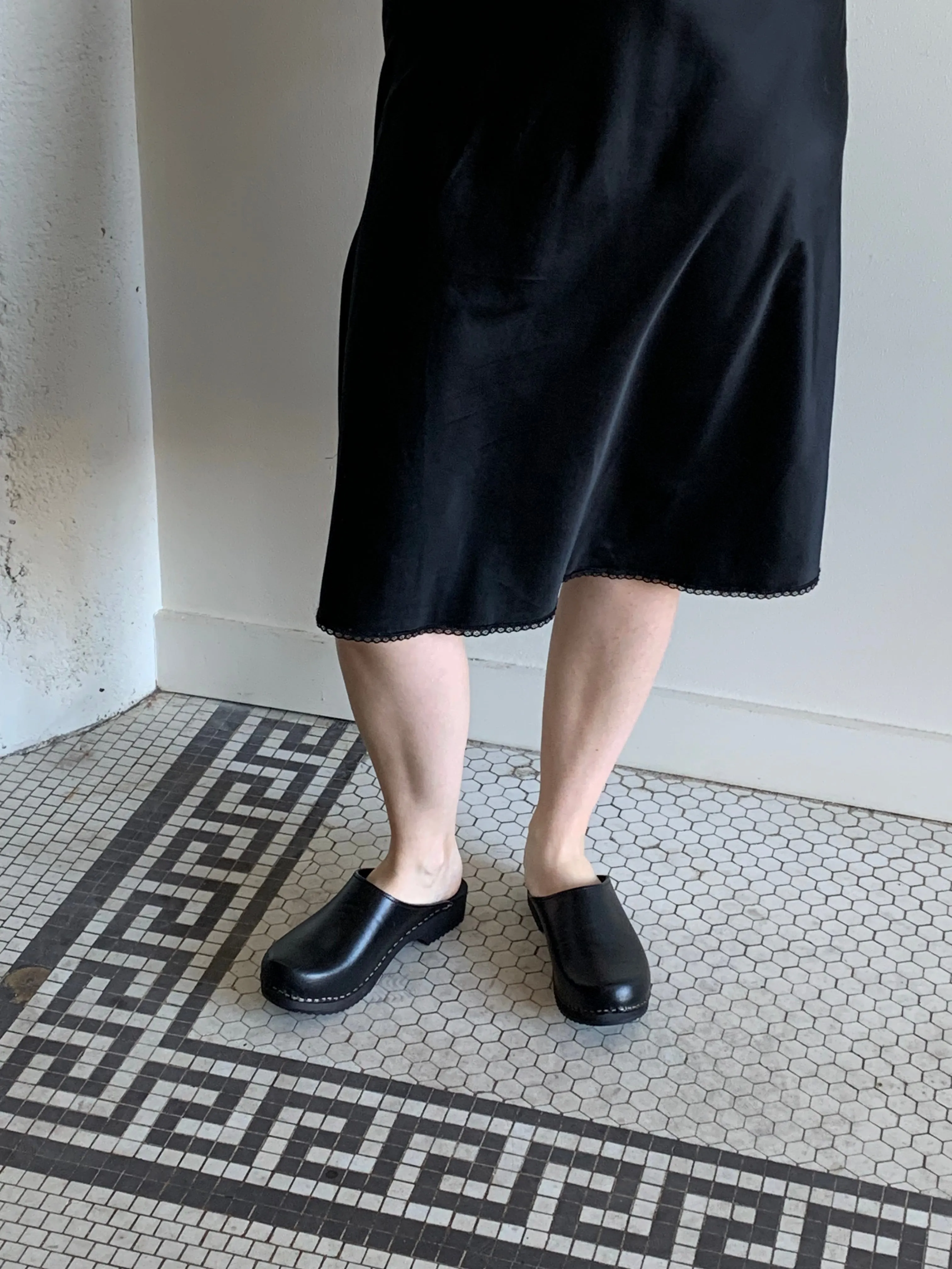 Black Kitty Clogs Studio clogs