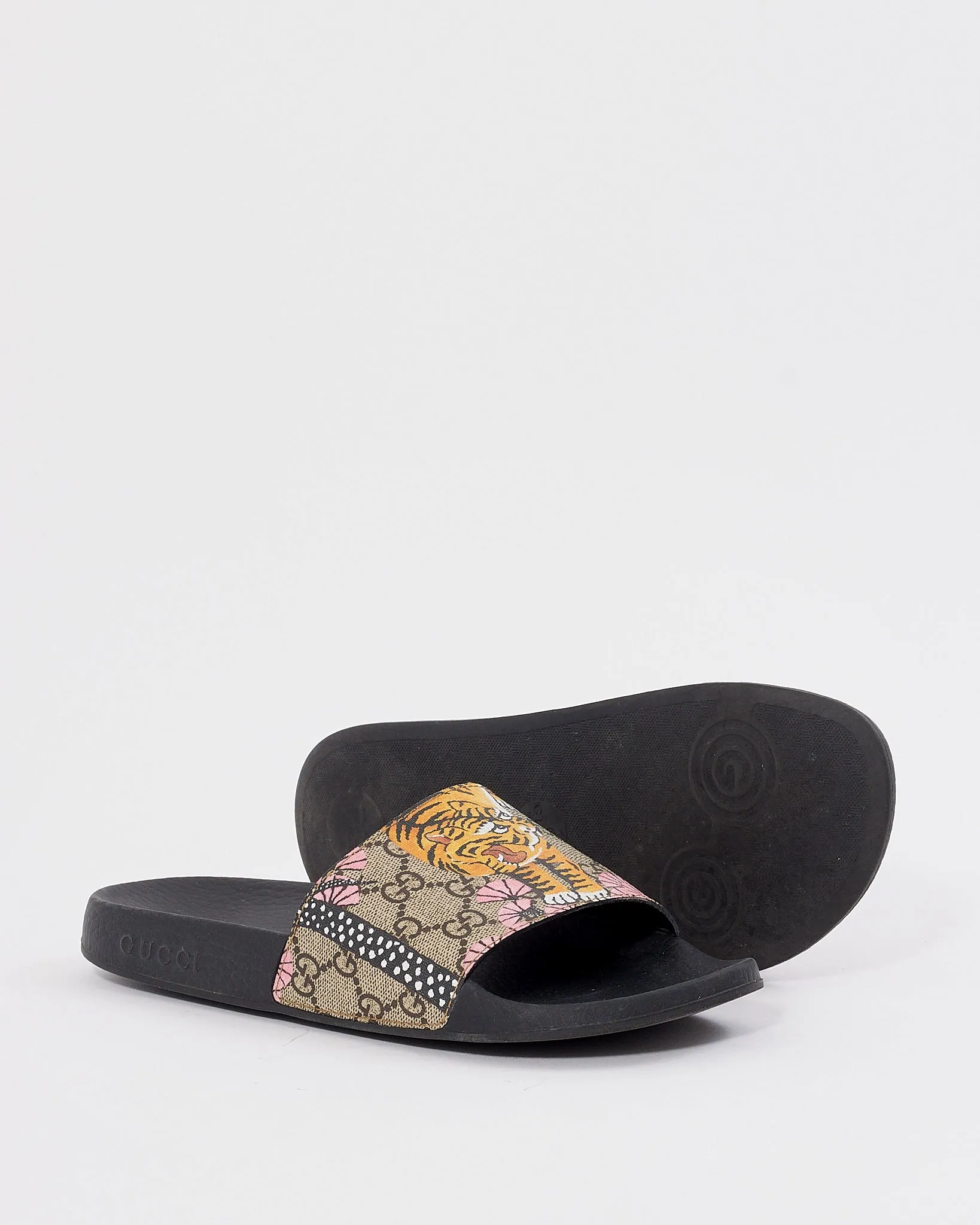 Gucci GG Tiger Print Canvas Pool Slides - 39
