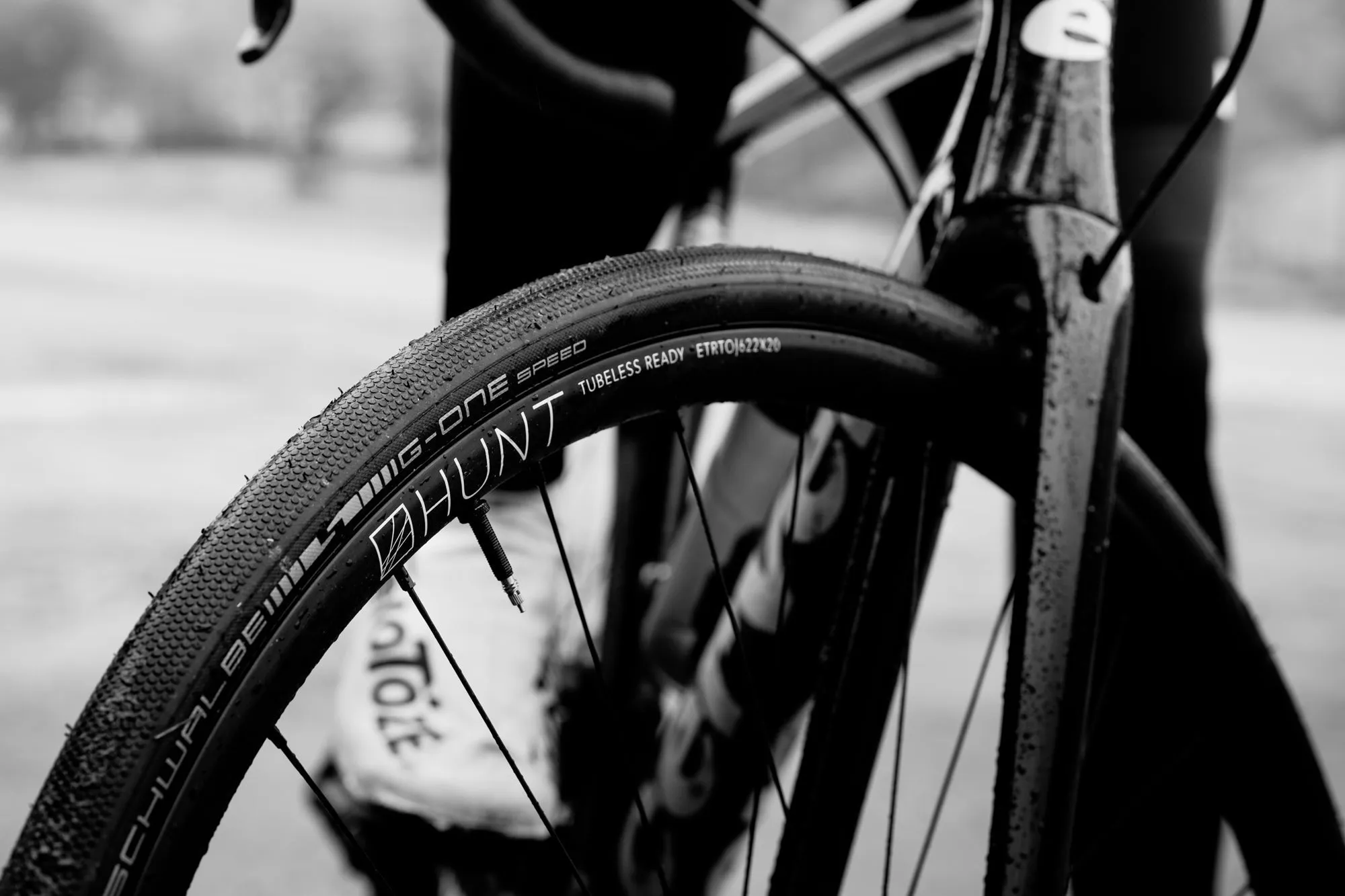 HUNT 4 Season All-Road Disc Single Wheel