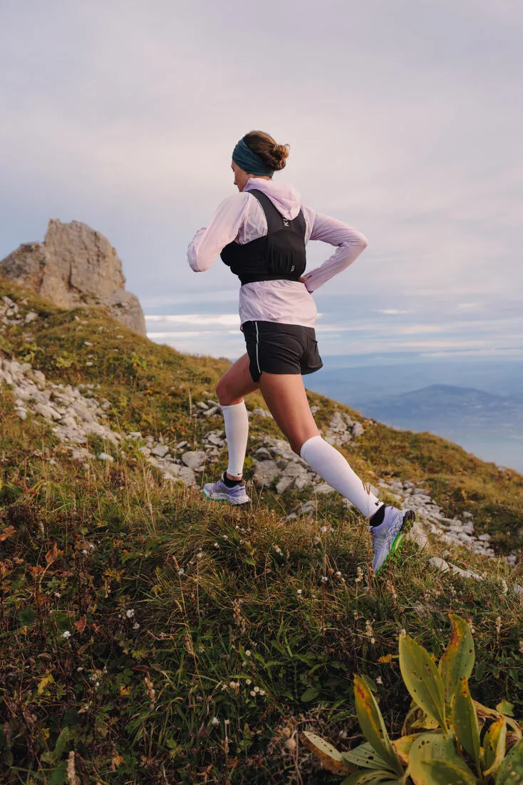 Manchons de compression running KIPRUN 900 blancs