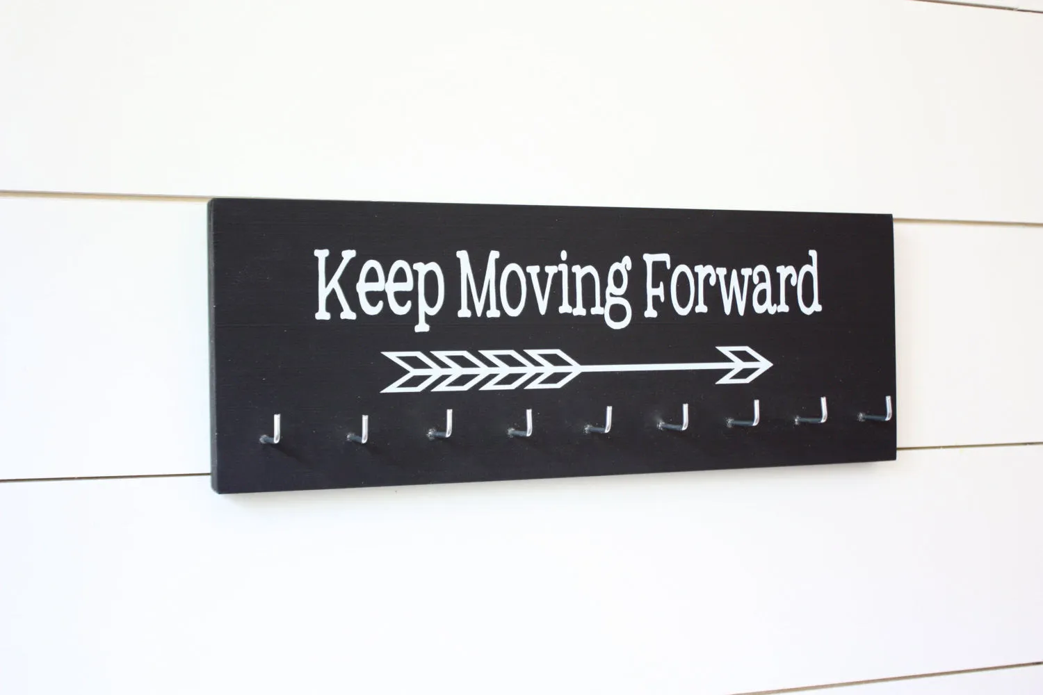 Medal Holder - Keep Moving Forward with Arrow - Medium