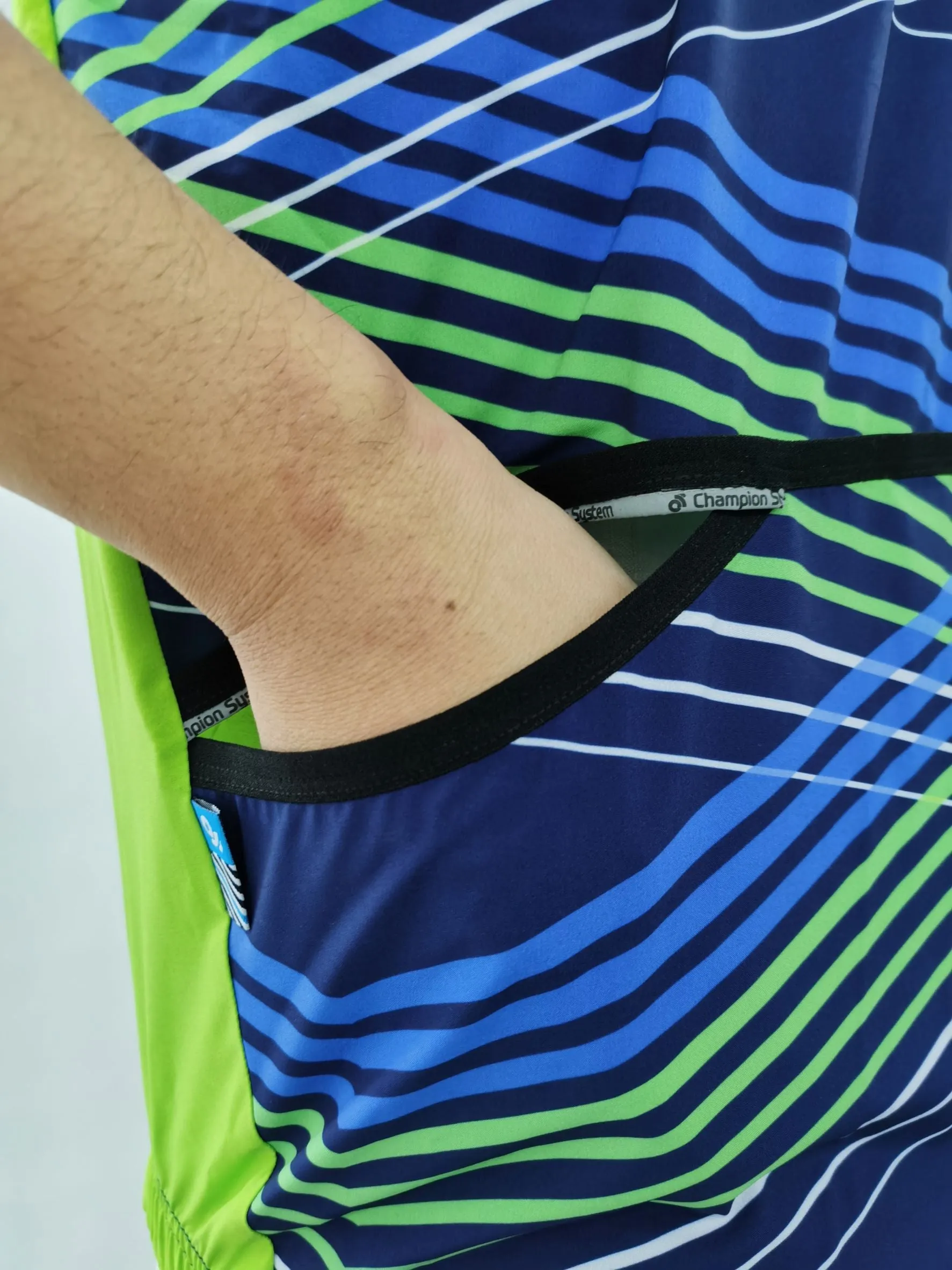 NEU: TECH  WIND VEST