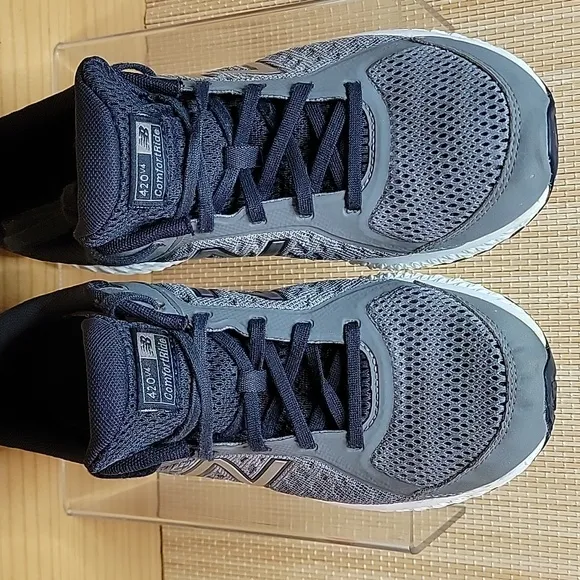 New Balance 420 V4 Mens Sneaker sz8 Gray Navy Training Athletic Shoes M420LG4