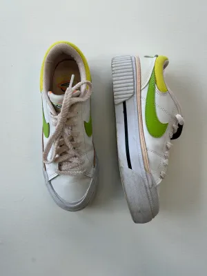 Nike Casual Shoes Womens 7.5