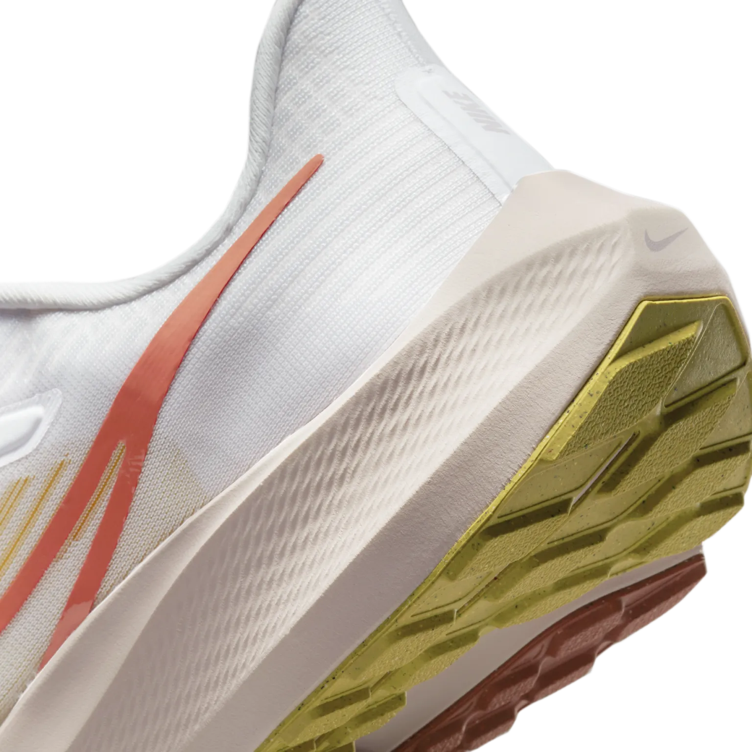 Nike Womens Air Zoom Pegasus 39 Running