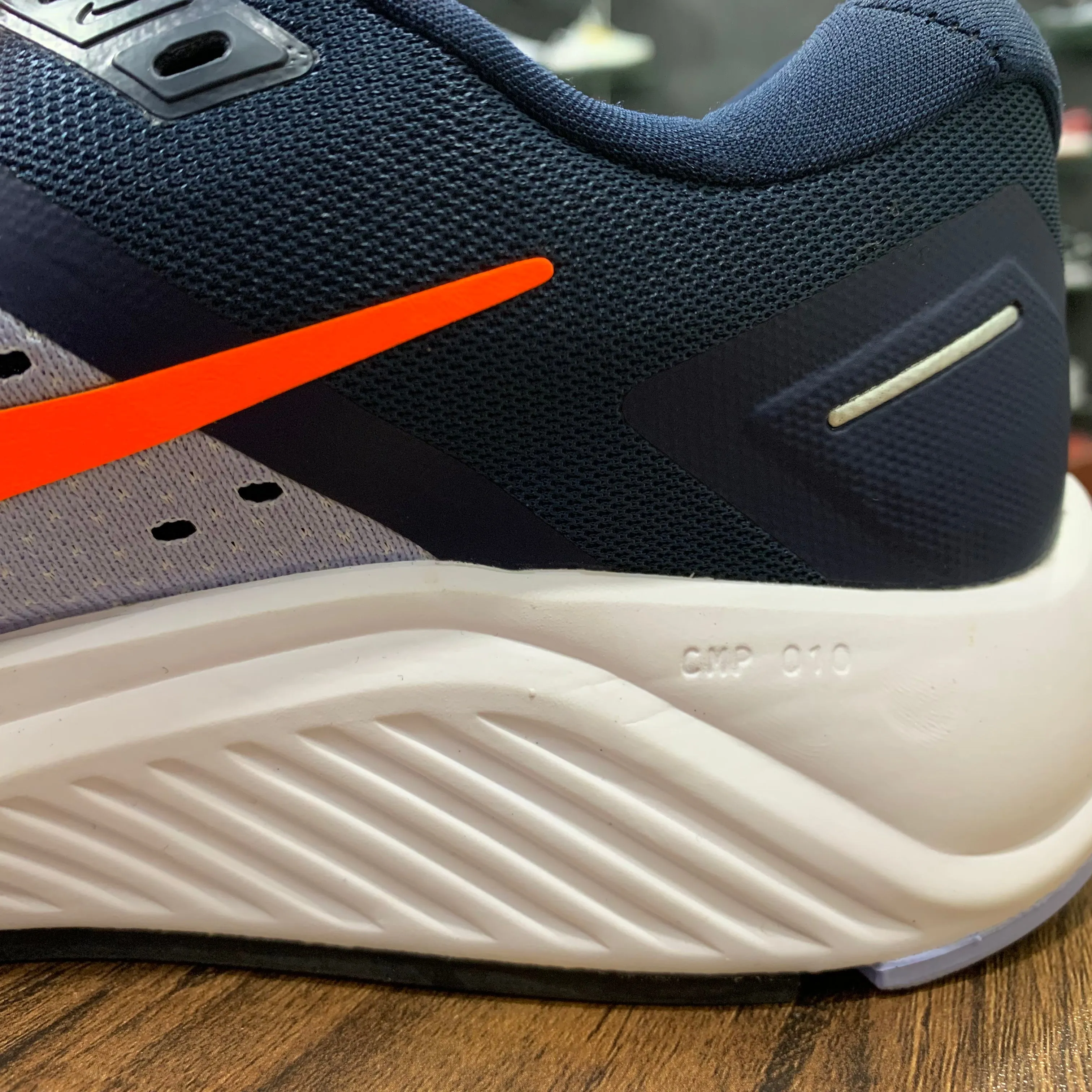 NK Zoom Structure 23 Violet Blue