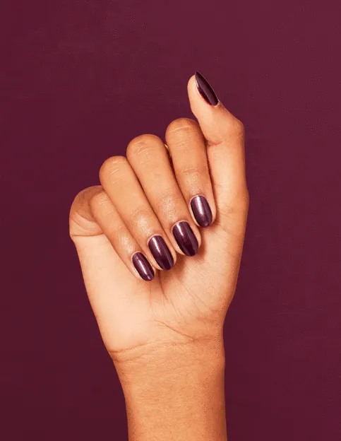 OPI Gel Color - Dressed To The Wines GC M04