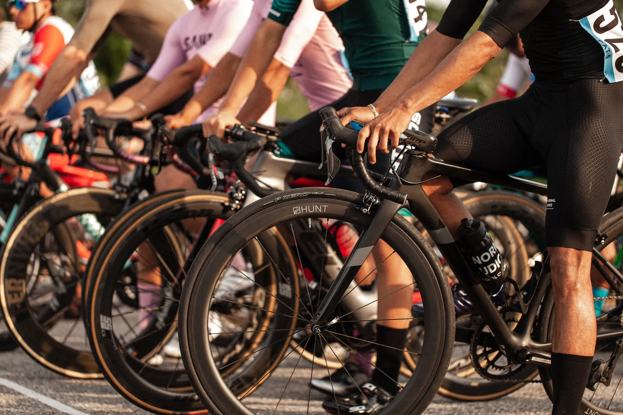 RE:NEW HUNT 50 Carbon Wide Aero Wheelset