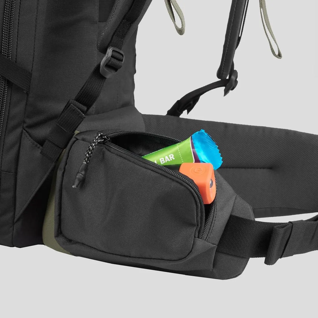 Trekking and travel backpack 60 L - TRAVEL 100