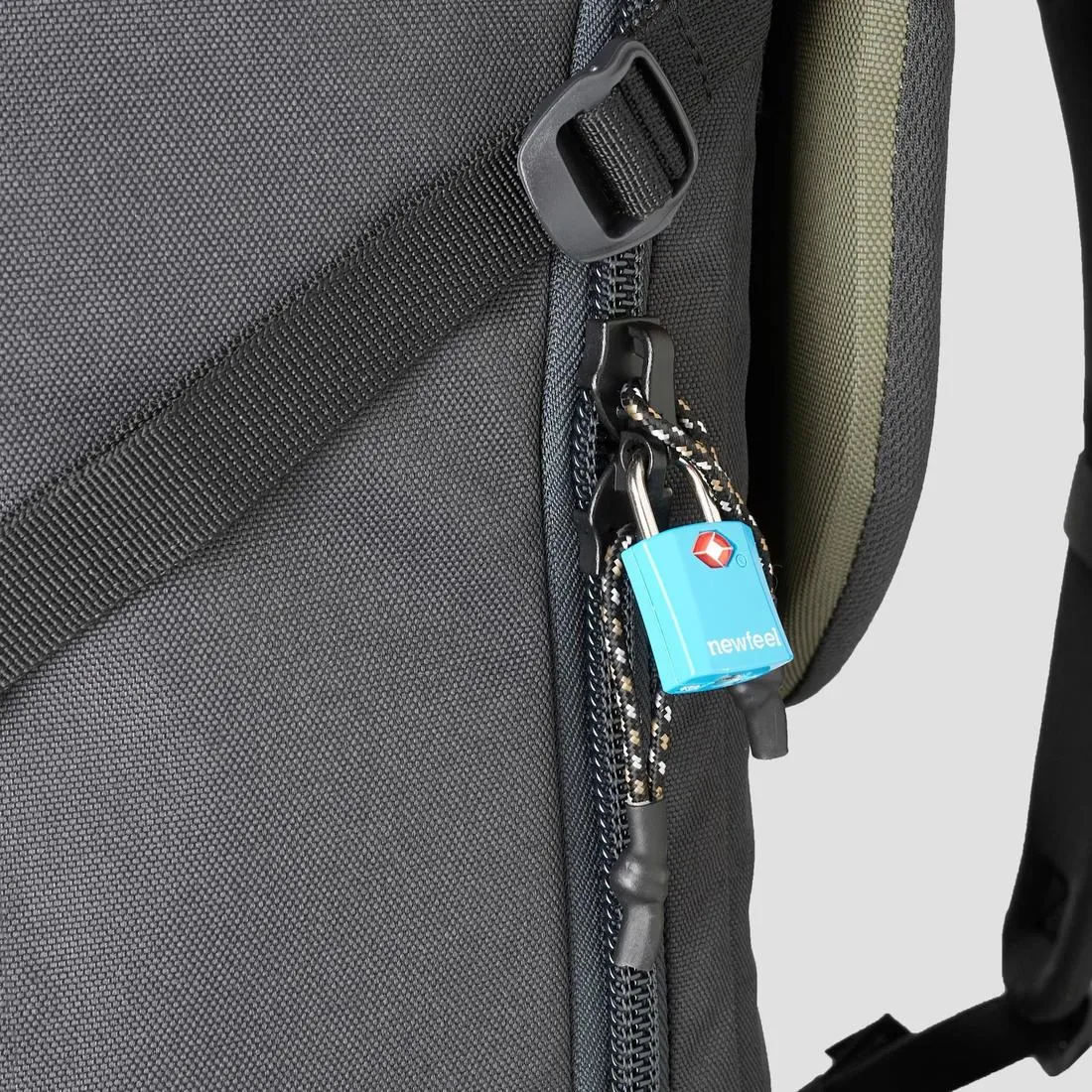 Trekking and travel backpack 60 L - TRAVEL 100