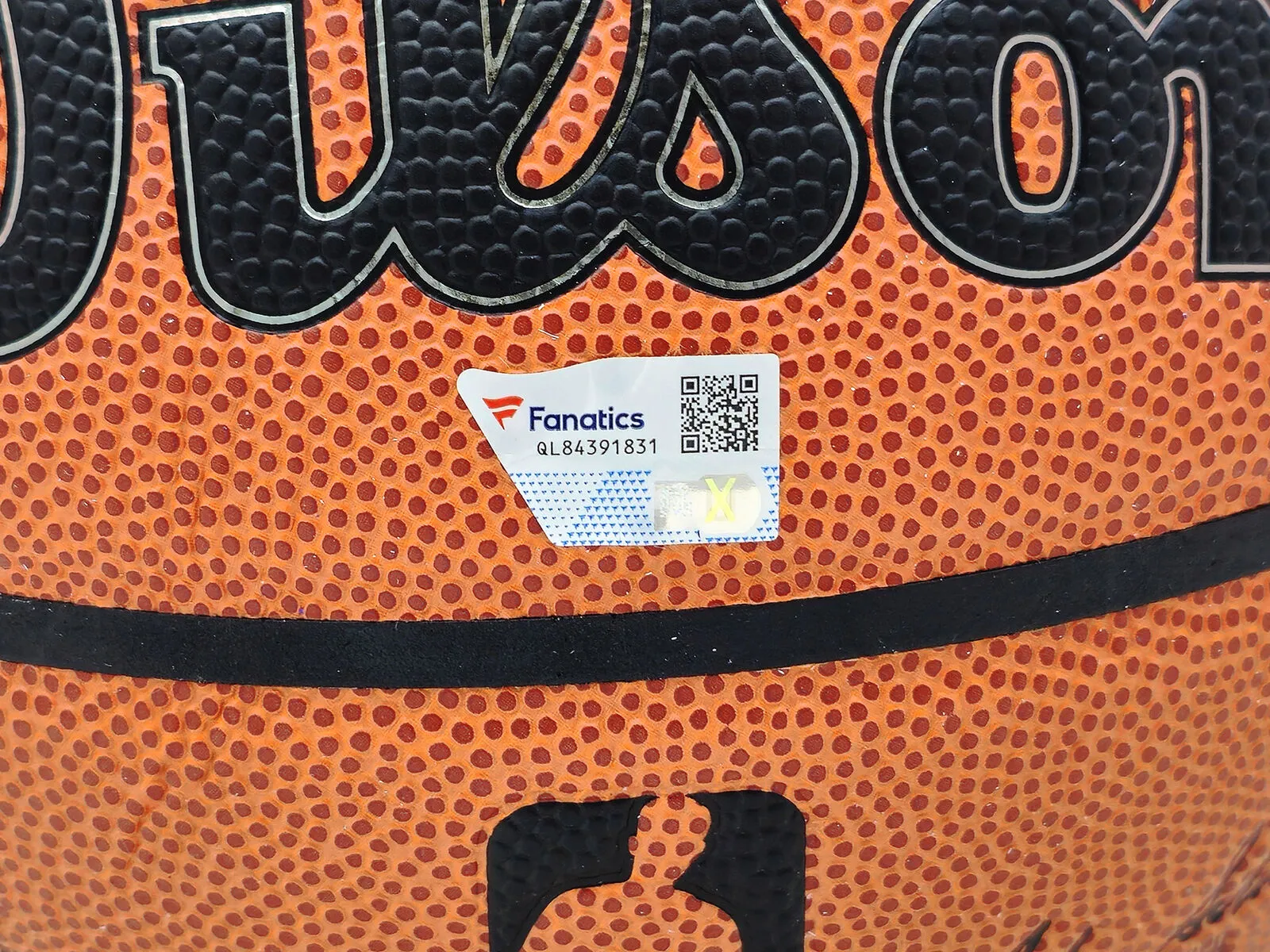 VICTOR WEMBANYAMA AUTOGRAPHED IO BASKETBALL SPURS 2023 1 PICK FANATICS 224374